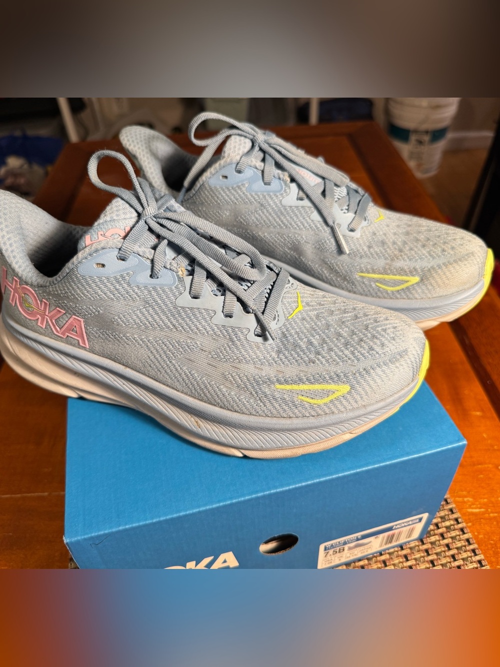 Women’s HOKA Clifton 9 Running Shoes Size 7.5 – Excellent Condition